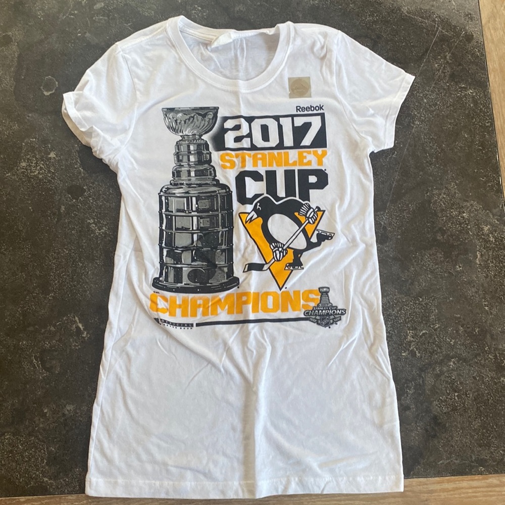 Womens Pittsburgh Penguins Stanley Cup t shirt